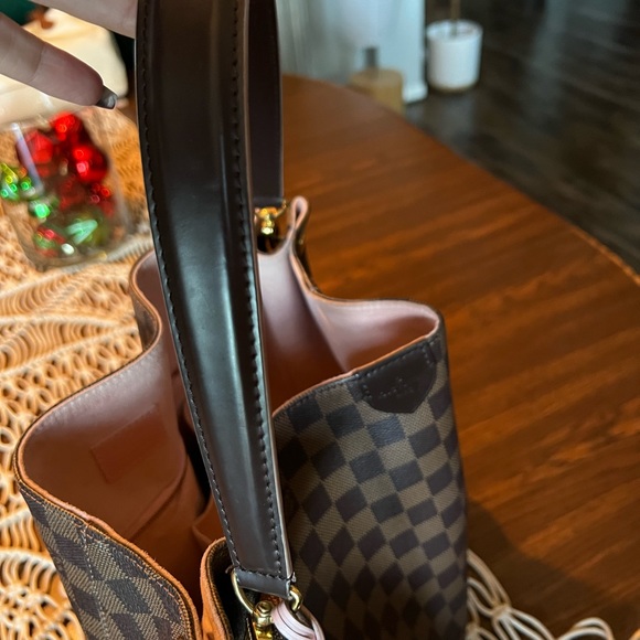 Caissa hobo Rose for sale. Gently used, I never use it. No trades. - Picture 7 of 9